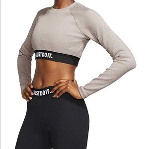 SOLD. Nike workout top